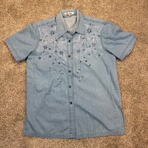 Passion Womens Blue Denim Floral Embroidered Button Up Shirt Medium 100% Cotton‎